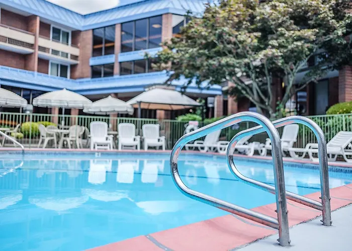 University Place Hotel And Conference Center